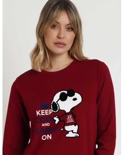 Pyjama pour femme en coton bordeaux avec un design de Snoopy